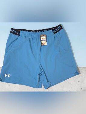 Under Armour Men’s Light Blue Athletic Training Shorts